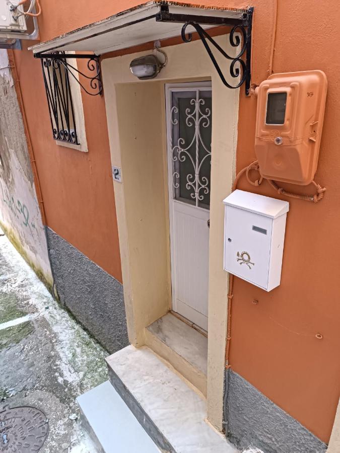Two-Storey Maisonette Next To The Port Mantouki Bagian luar foto
